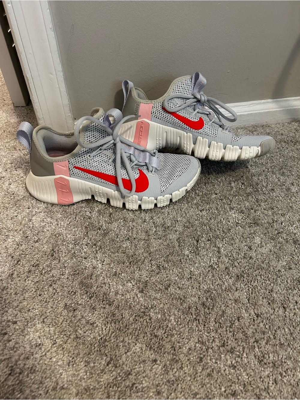 Nike sneakers like new worn once